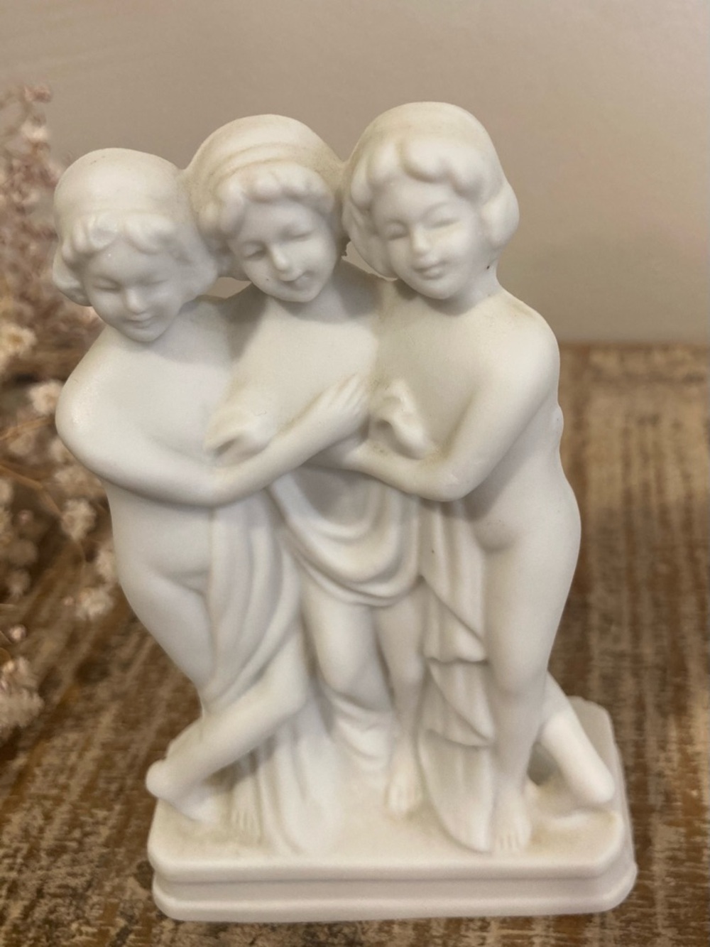 Vintage Ceramic Figure “The Three Graces" Made in Japan - Picture 7 of 11